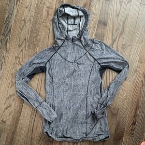 Long sleeve running hooded top